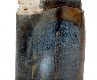Vase against world nuclearization